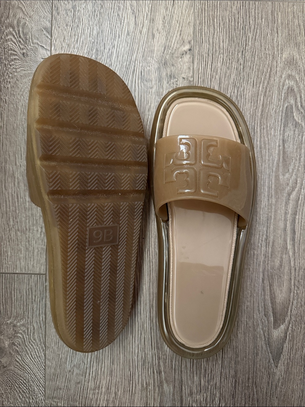 Tory Burch Nude/Tan Glossy Logo Slide Sandals - Picture 2 of 5